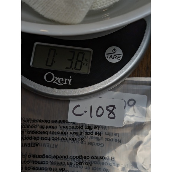 Knitted Shark Fun Socks Kids Adult Blue White Novelty Jaws Great White 3D Animal - Picture 10 of 10